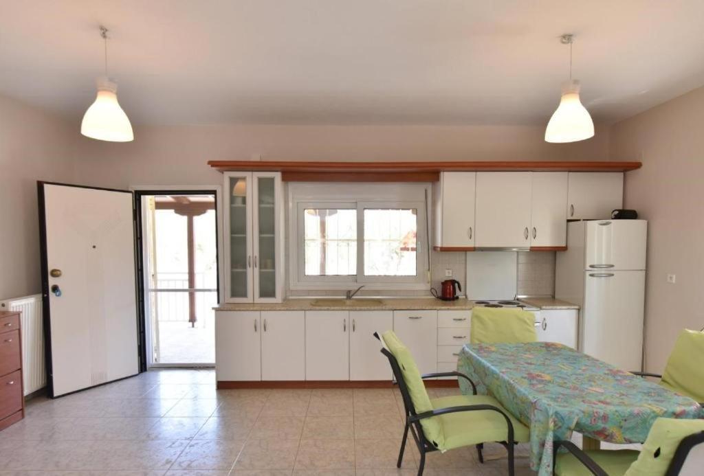 Apartments In A Villa By The Beautiful Sea Bay Νέα Ποτίδαια Εξωτερικό φωτογραφία